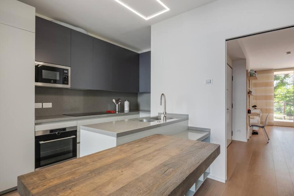 Easylife - Modern And Spacious In Fiera Life Casa vacanze Milano